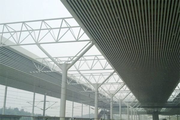 長(zhǎng)春鋼結(jié)構(gòu)制作安裝工程：打造堅(jiān)固可靠的建筑基礎(chǔ)